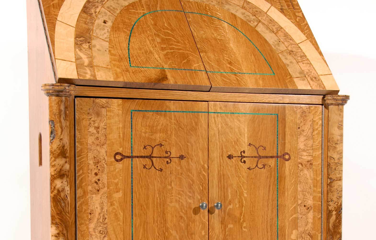 English oak cabinet, Ecclesiastic design 
