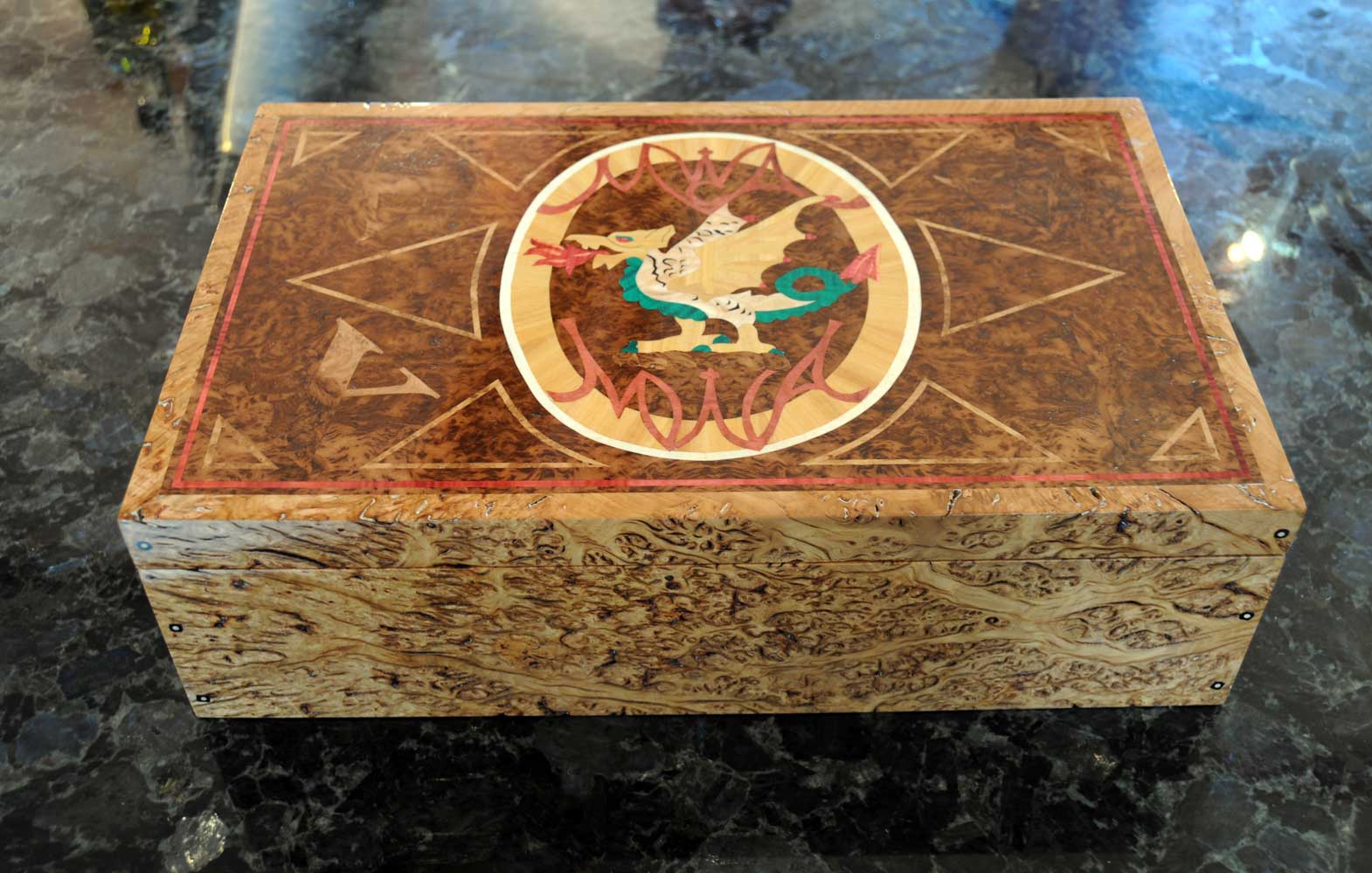 Burr Oak Dragon box